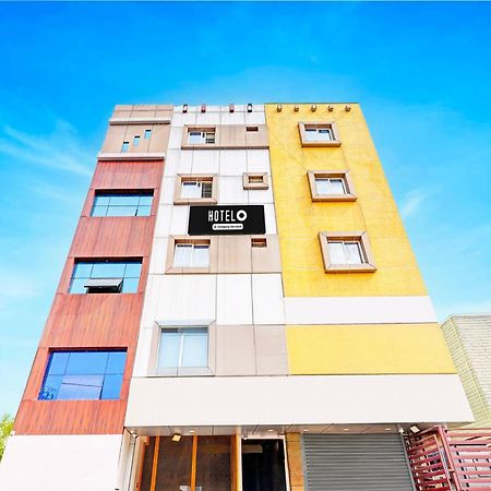 Super Hotel O Srigandhakavalu Formerly Chamundeshwari Lodging Jālahalli Esterno foto